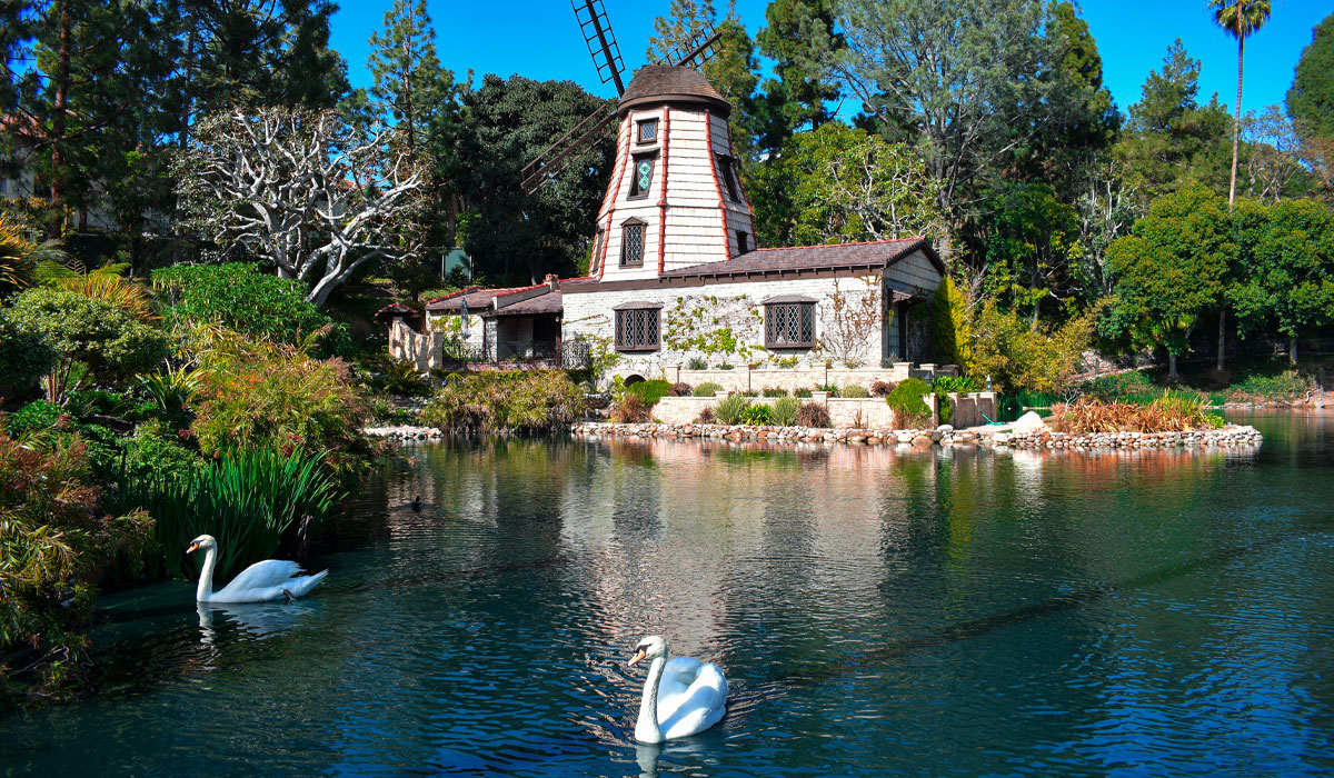 Lake Shrine Pacific Palisades