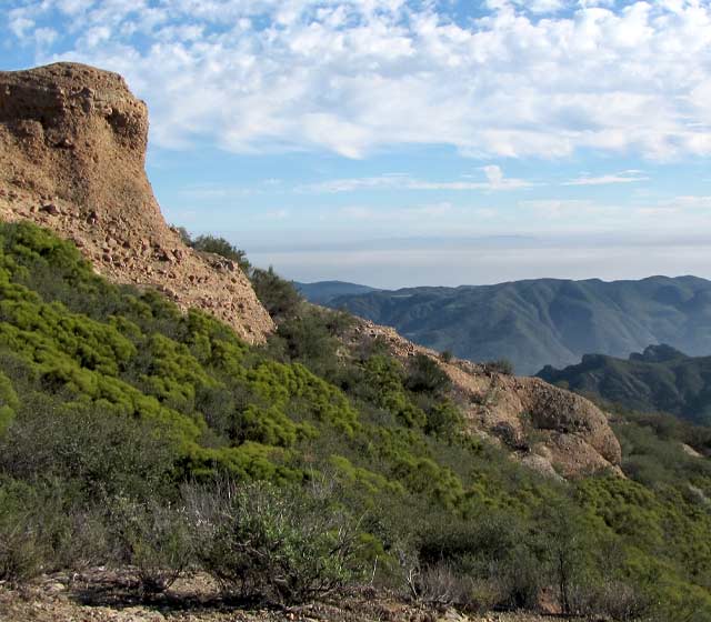 Hiking Mishe Mokwa Trail to Sandstone Peak