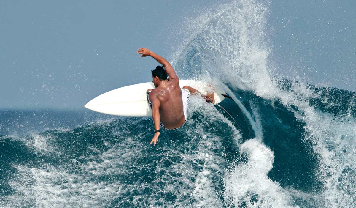 Best Surf Spots in Los Angeles